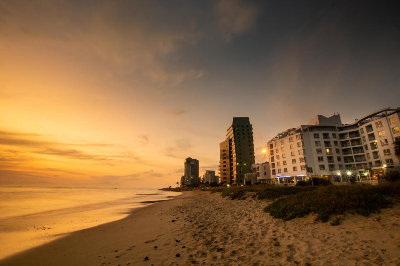 סטראנד Ocean Breeze Hotel מראה חיצוני תמונה
