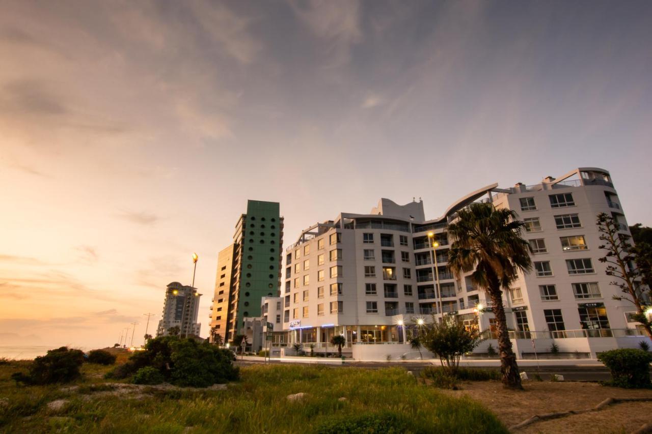 סטראנד Ocean Breeze Hotel מראה חיצוני תמונה