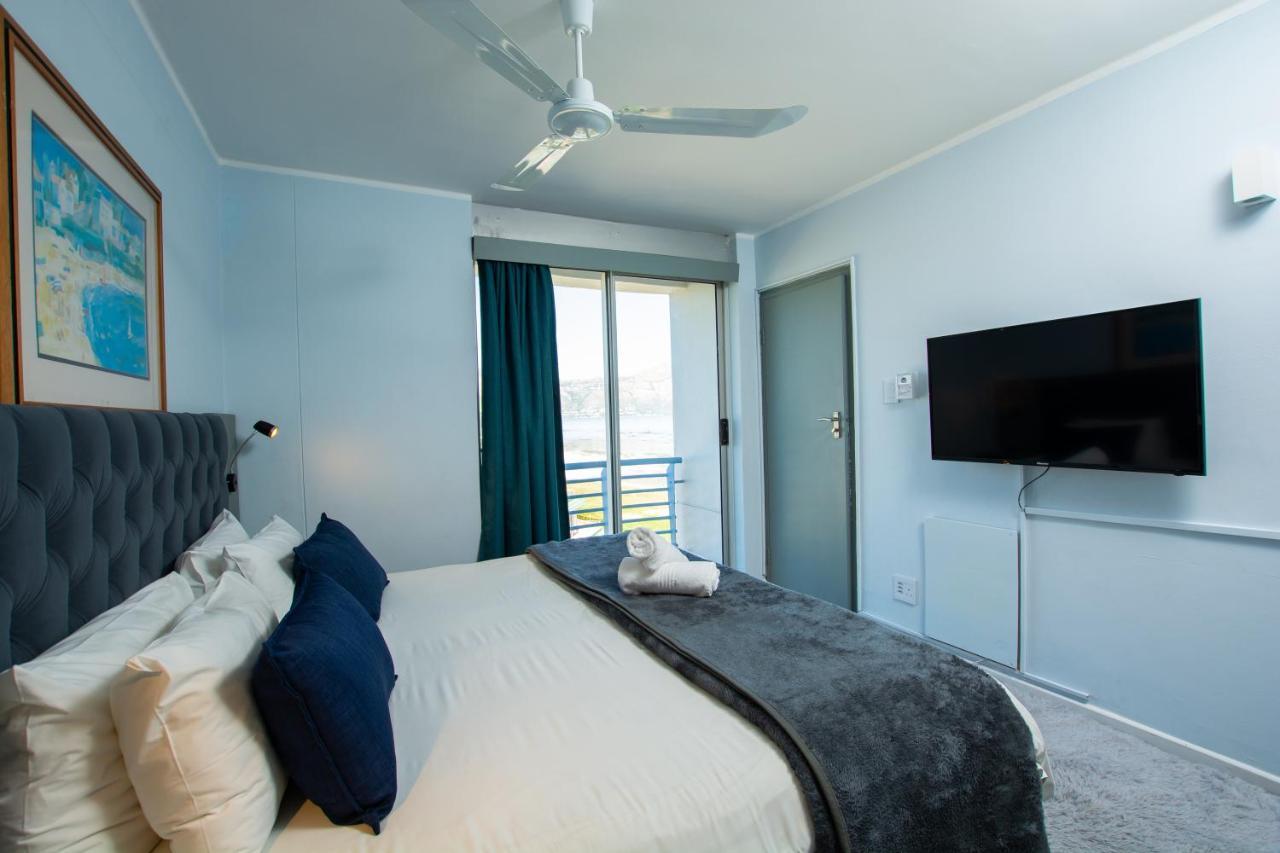 סטראנד Ocean Breeze Hotel מראה חיצוני תמונה