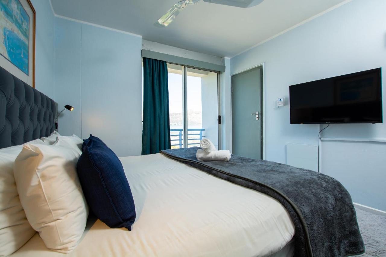 סטראנד Ocean Breeze Hotel מראה חיצוני תמונה