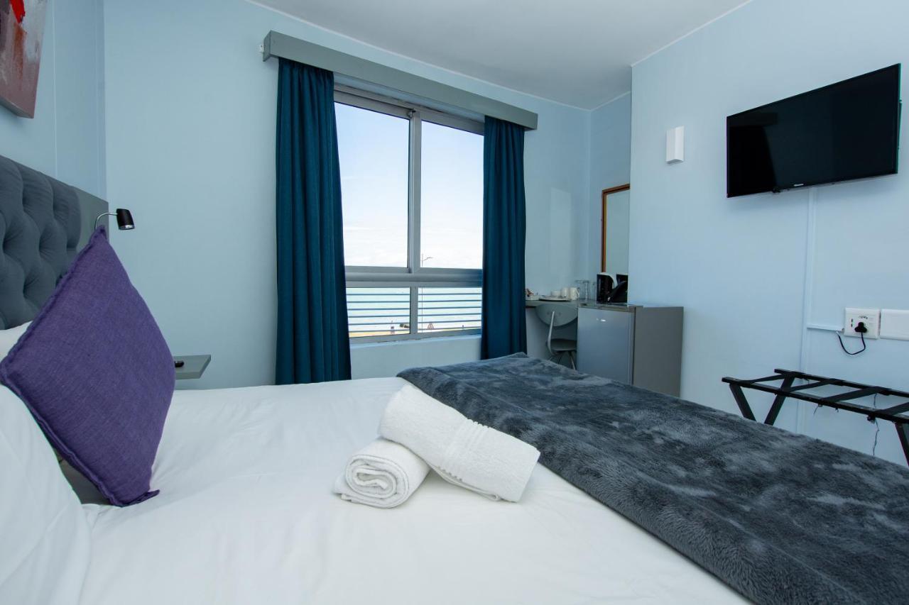 סטראנד Ocean Breeze Hotel מראה חיצוני תמונה