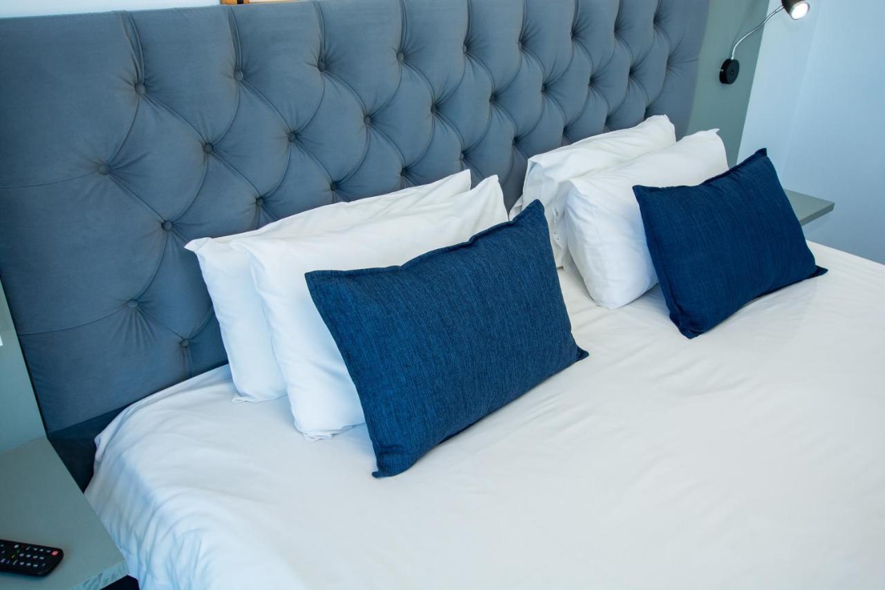 סטראנד Ocean Breeze Hotel מראה חיצוני תמונה