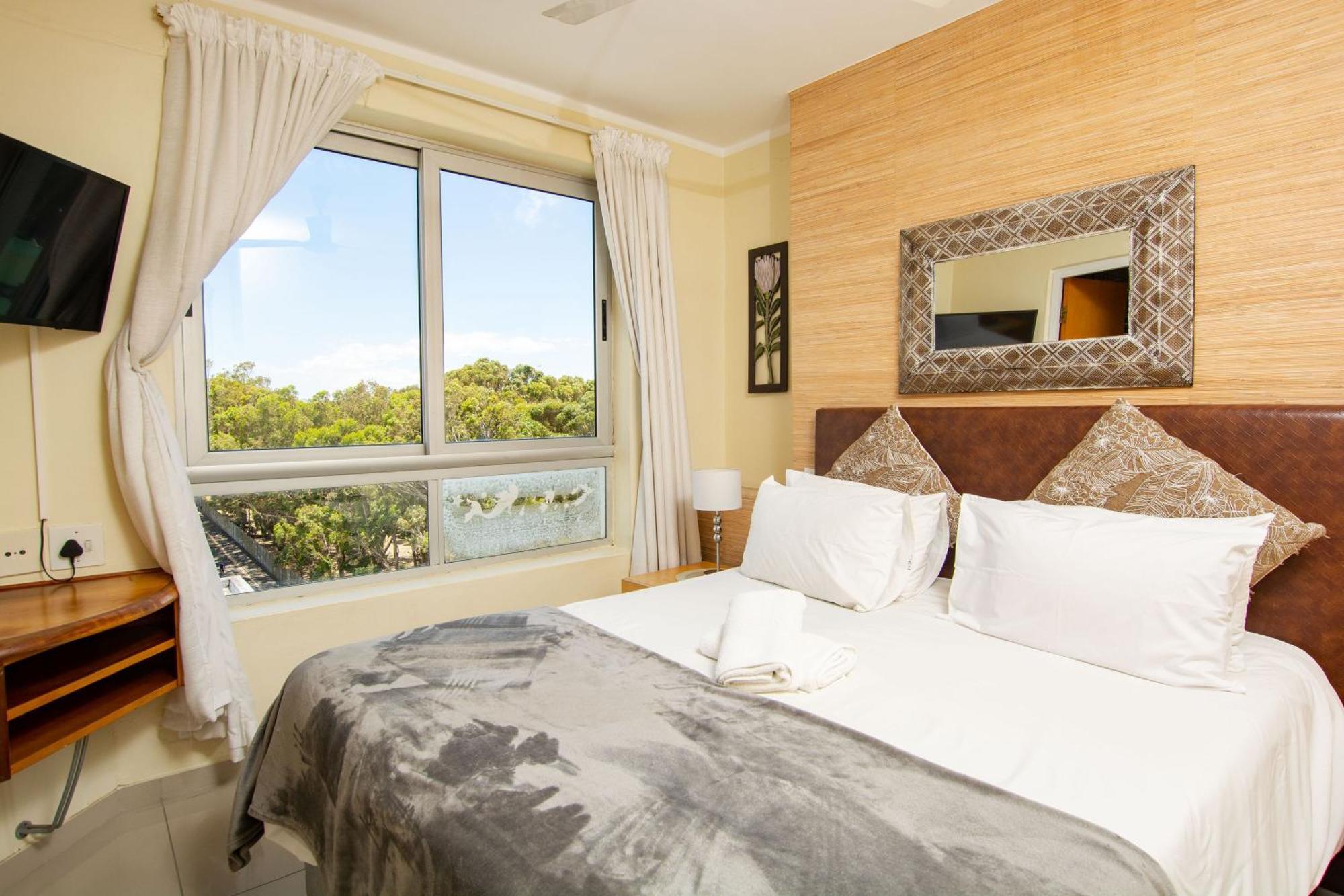 סטראנד Ocean Breeze Hotel מראה חיצוני תמונה