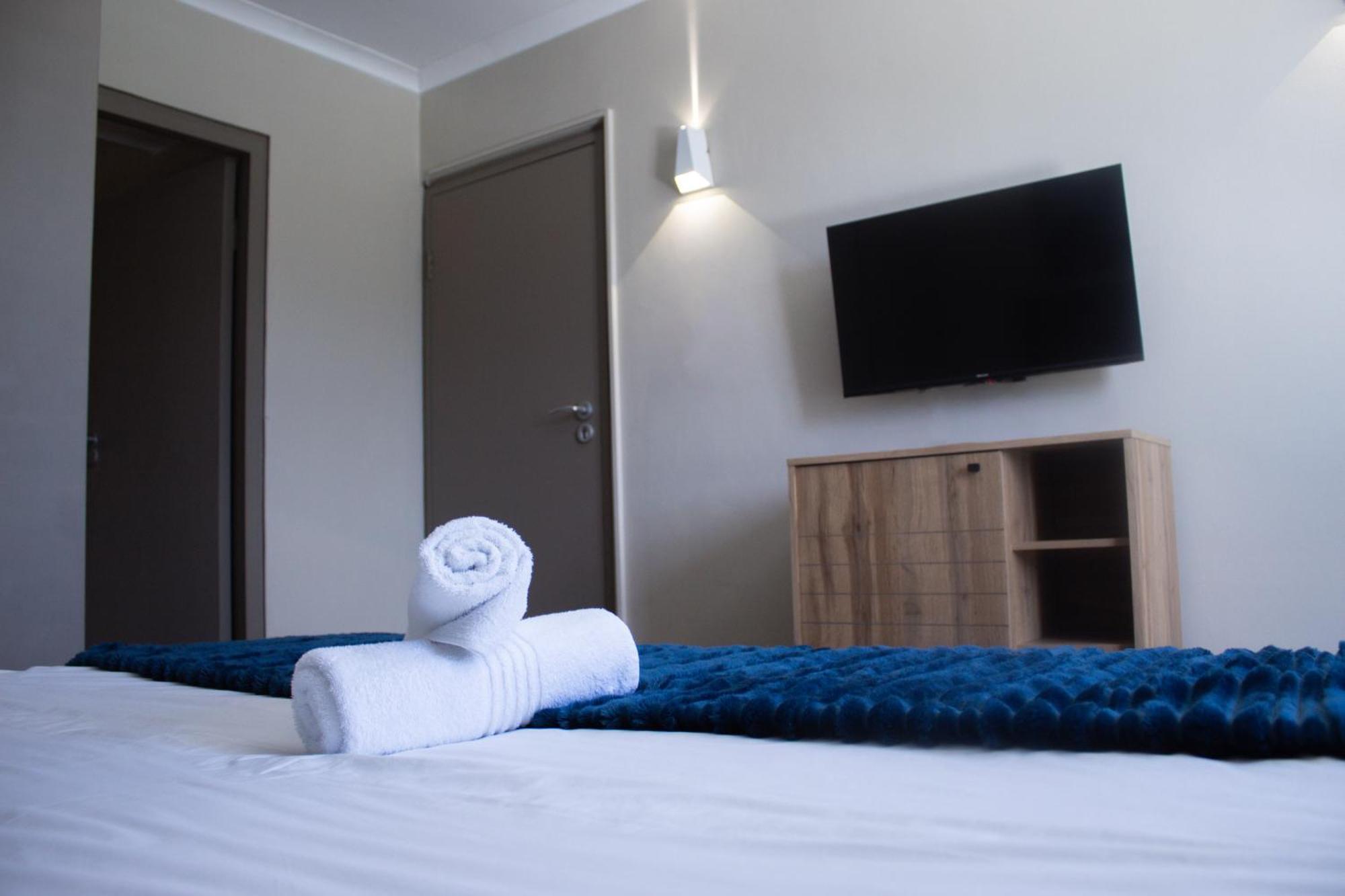 סטראנד Ocean Breeze Hotel מראה חיצוני תמונה