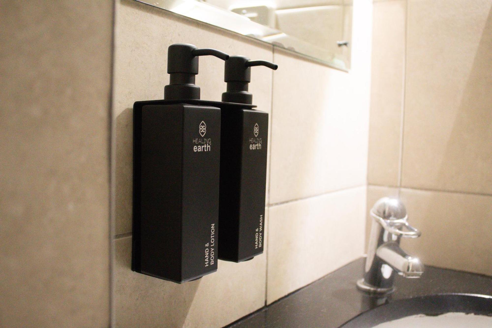 סטראנד Ocean Breeze Hotel מראה חיצוני תמונה