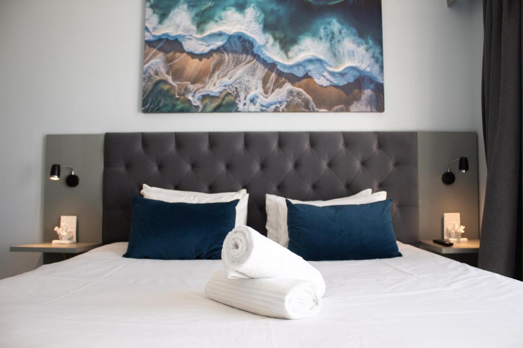 סטראנד Ocean Breeze Hotel מראה חיצוני תמונה