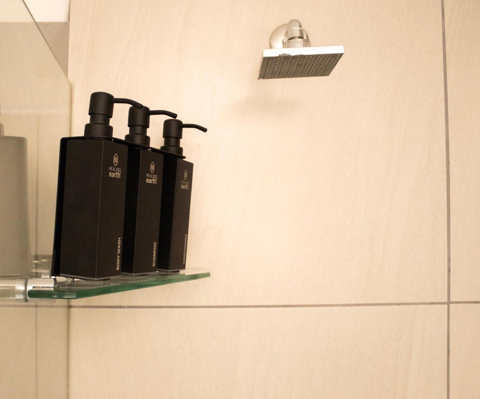 סטראנד Ocean Breeze Hotel מראה חיצוני תמונה