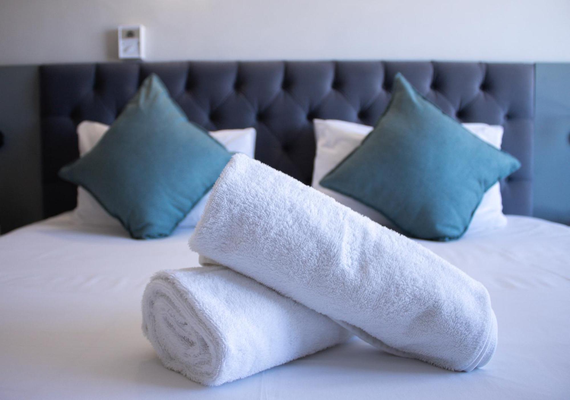 סטראנד Ocean Breeze Hotel מראה חיצוני תמונה